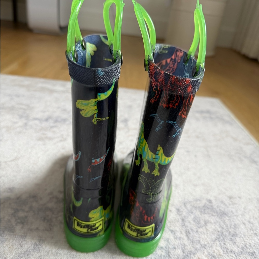 Western Chief Light Up Navy Dinosaur Rain Boots with Green Handles—Like New - Picture 4 of 8